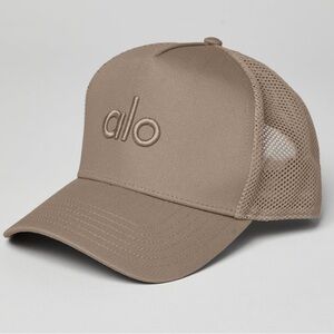 ALO yoga District Trucker Hat